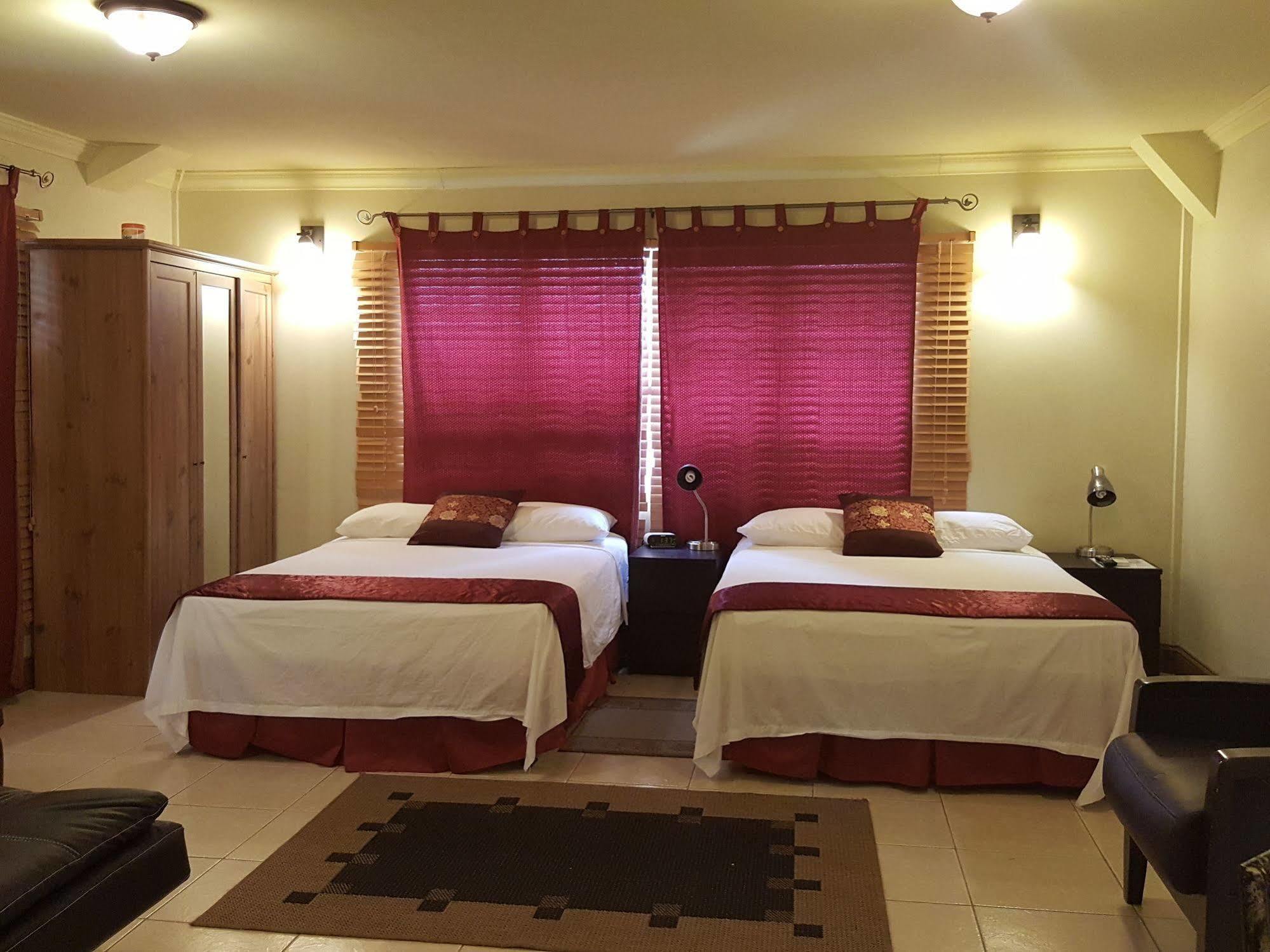 Savannah Maison Guest House Port of Spain Esterno foto