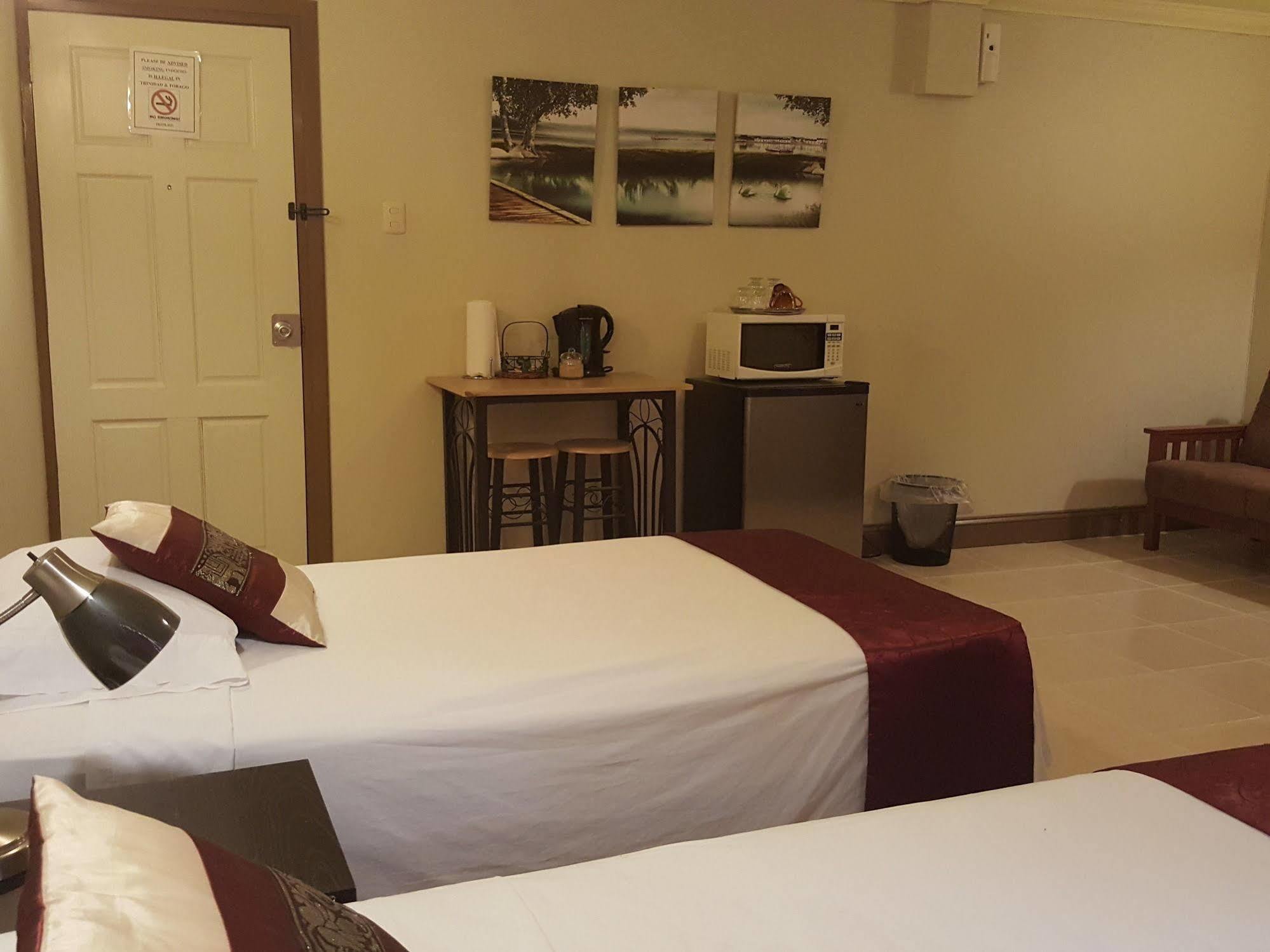 Savannah Maison Guest House Port of Spain Esterno foto