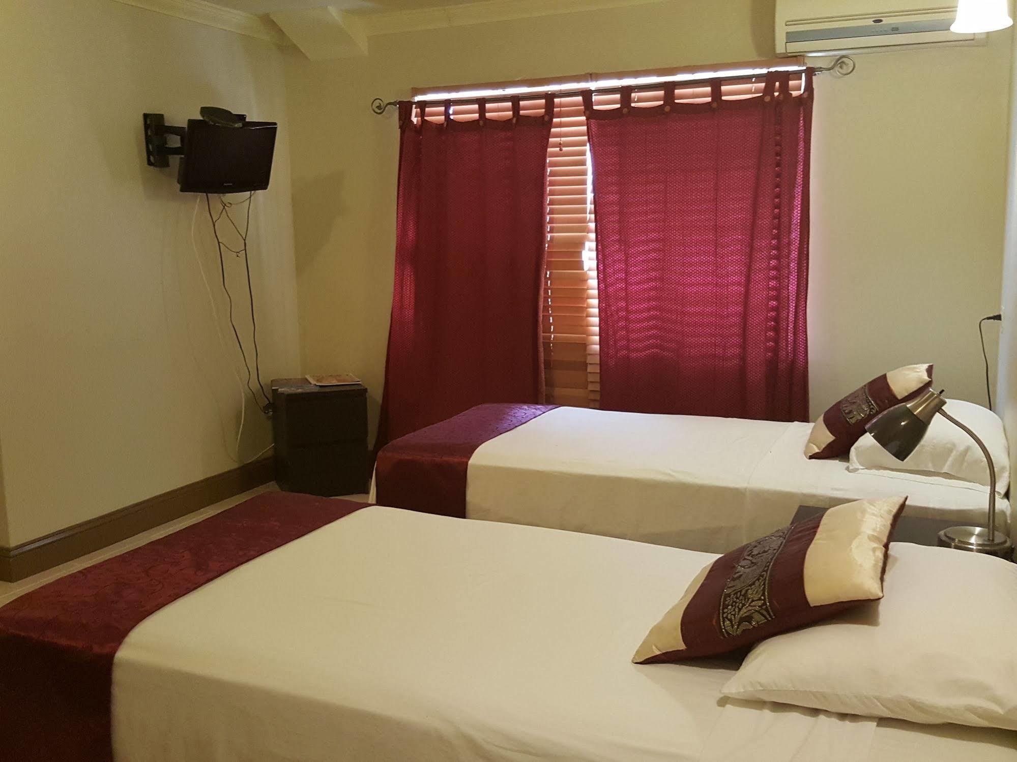 Savannah Maison Guest House Port of Spain Esterno foto
