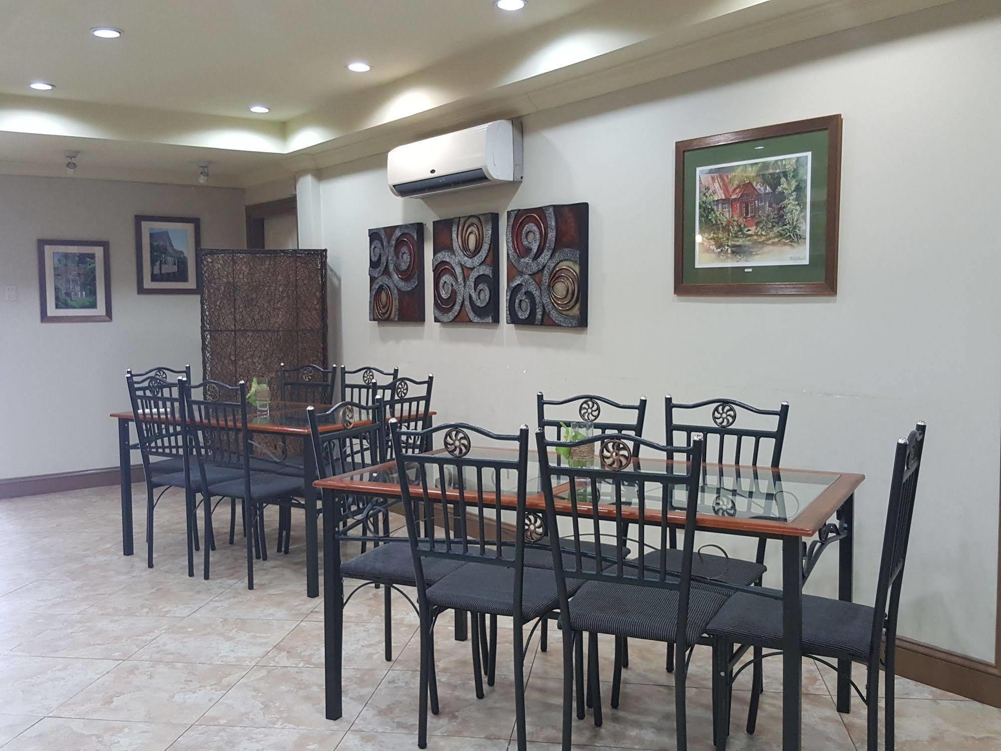 Savannah Maison Guest House Port of Spain Esterno foto
