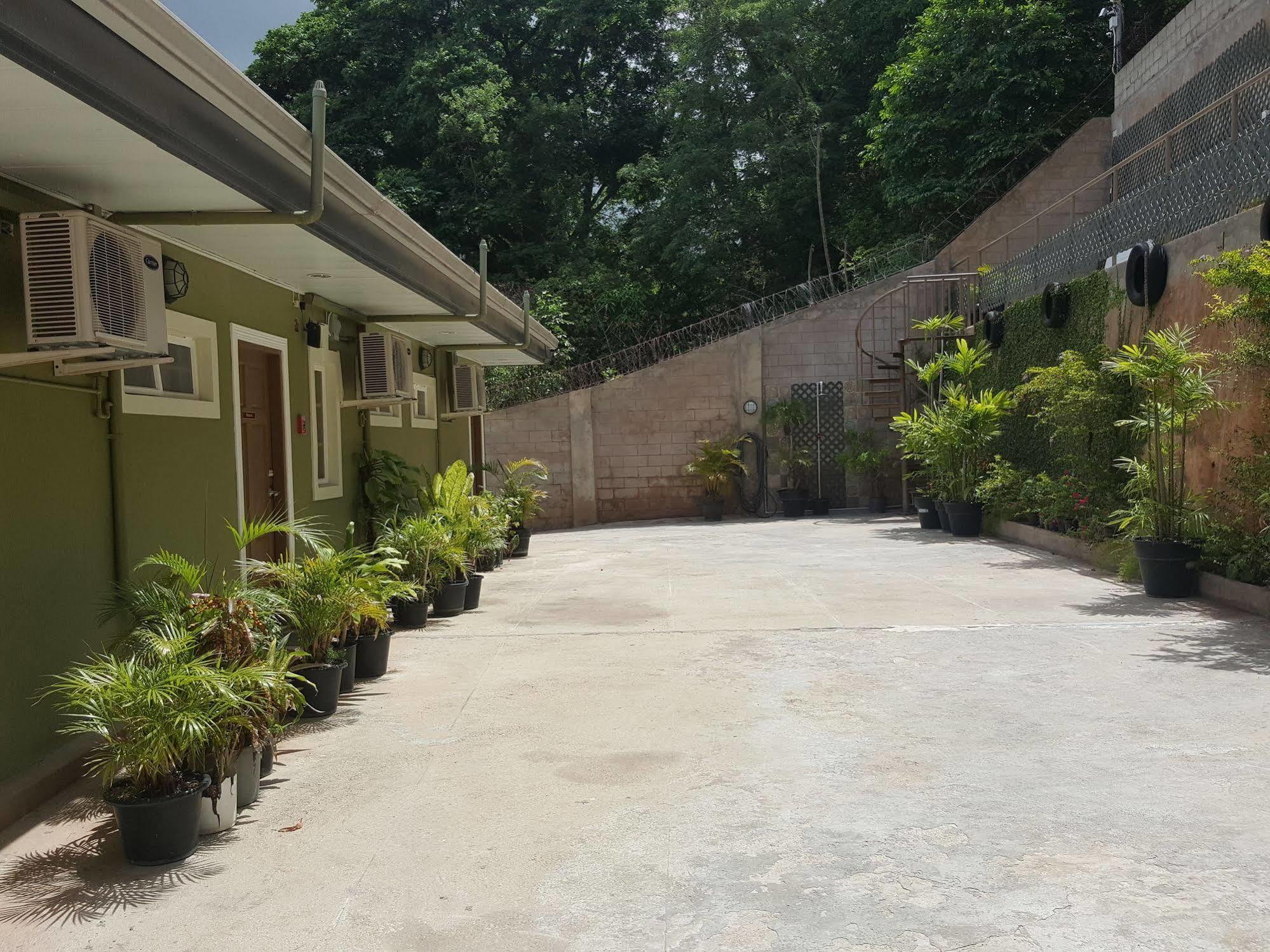 Savannah Maison Guest House Port of Spain Esterno foto